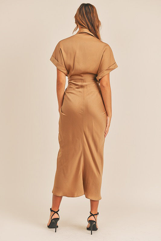 Collared buttoned maxi dress in copper/camel. Tie detail around waist. Scarlette The Label, an online fashion boutique for women.